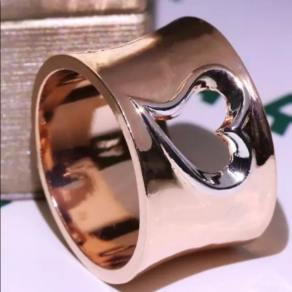 Shiny hollow heart rose gold ring, size 7